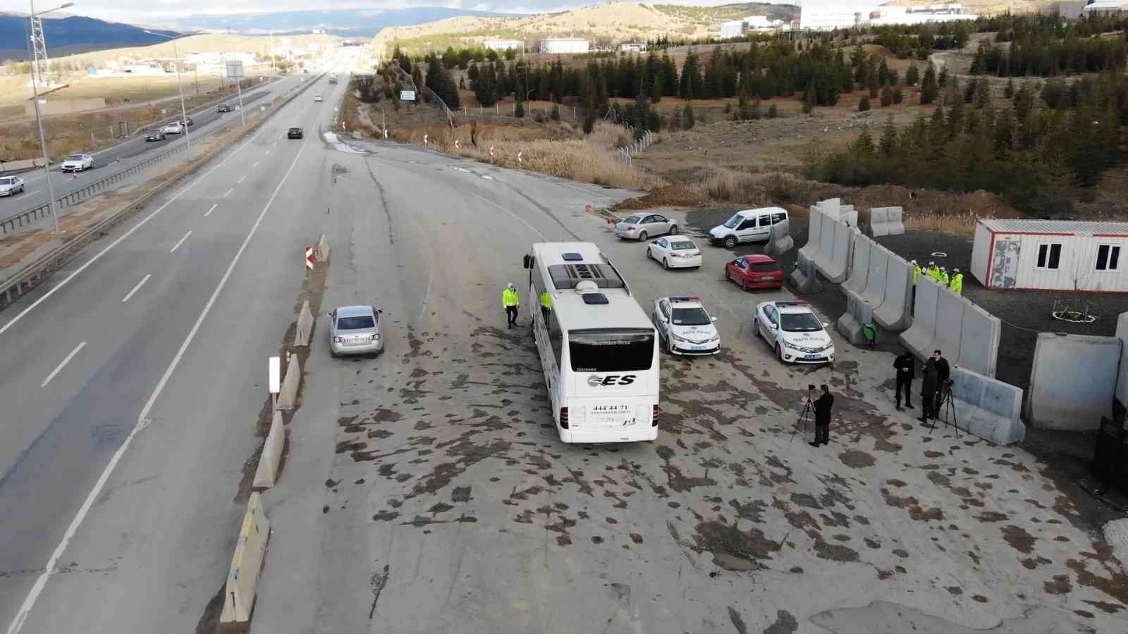 Zorunlu Kış Lastiği Uygulaması Başladı: 43 Ilin Geçiş Güzergahında ...